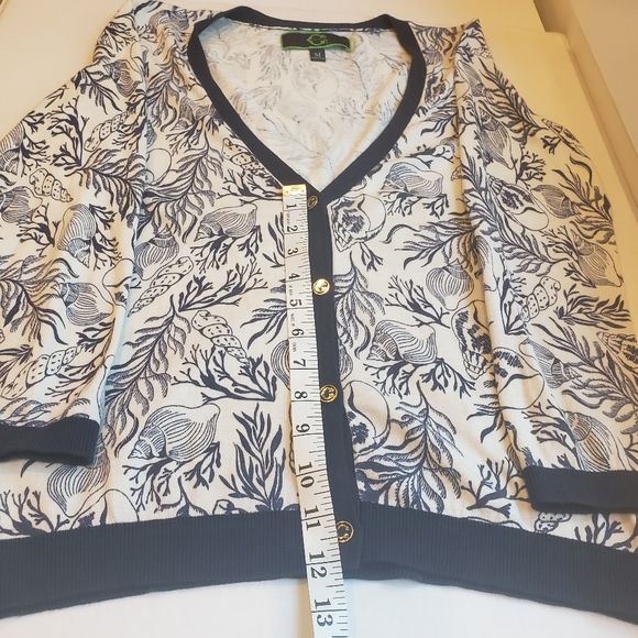 C Wonder Button Up Cardigan Lightweight Size Medium - Picture 5 of 7